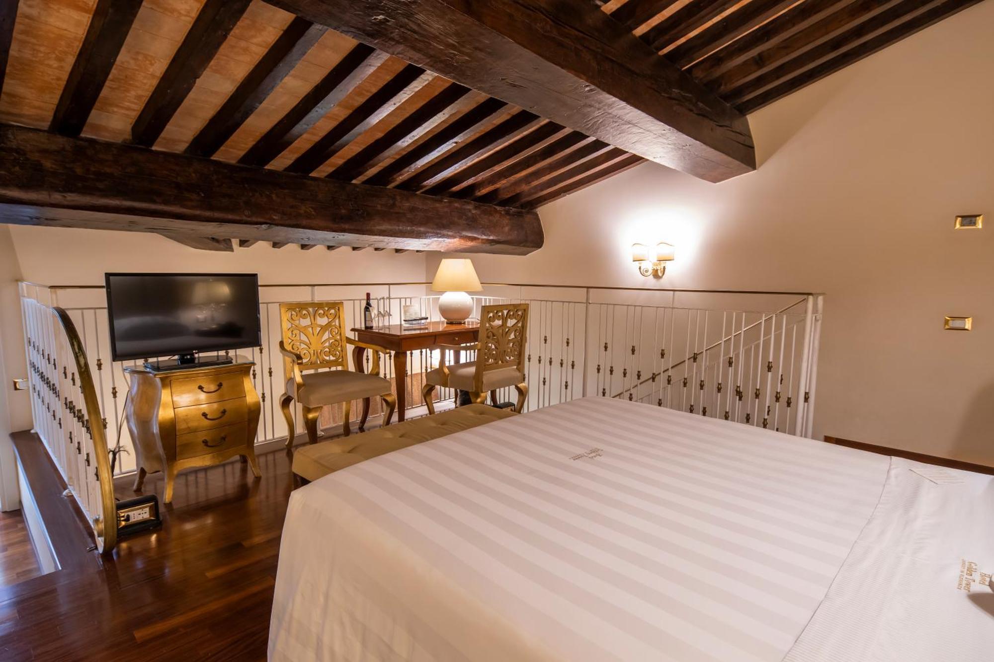 Golden Tower Hotel & Spa Флоренция Экстерьер фото A room at the hotel